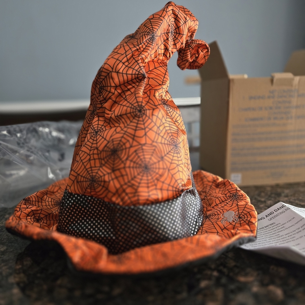 Vintage Avon 2013 Singing and Dancing Witch's Hat